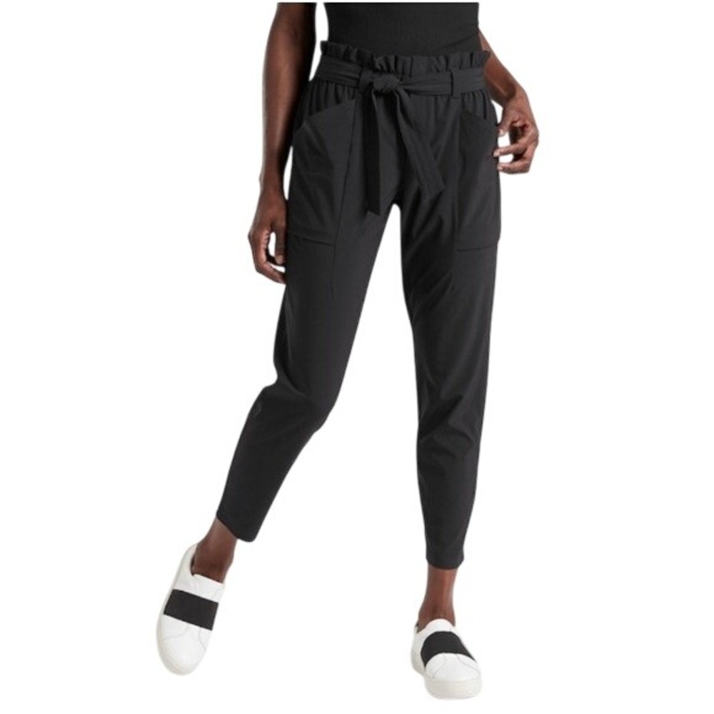 Athleta Black Paperbag‎ Waist Tie Cargo Pants Women's Size 12